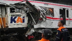 U sudaru vozova 14 poginulih